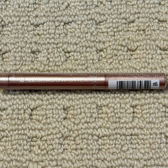 New Loreal LeShadow Eyeshadow Stick 120 Magnetic Mauve - Picture 1 of 2
